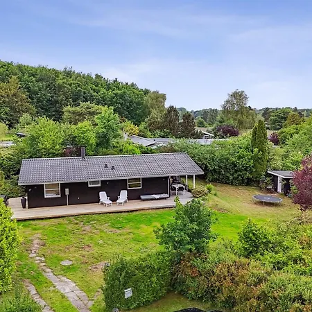 Donco - 600m From The Sea By Interhome