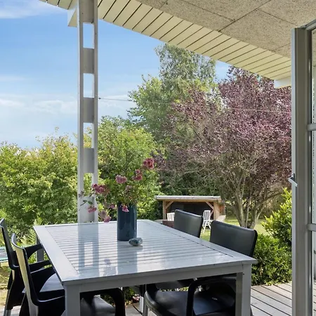 Donco - 600m From The Sea By Interhome Feriehus *